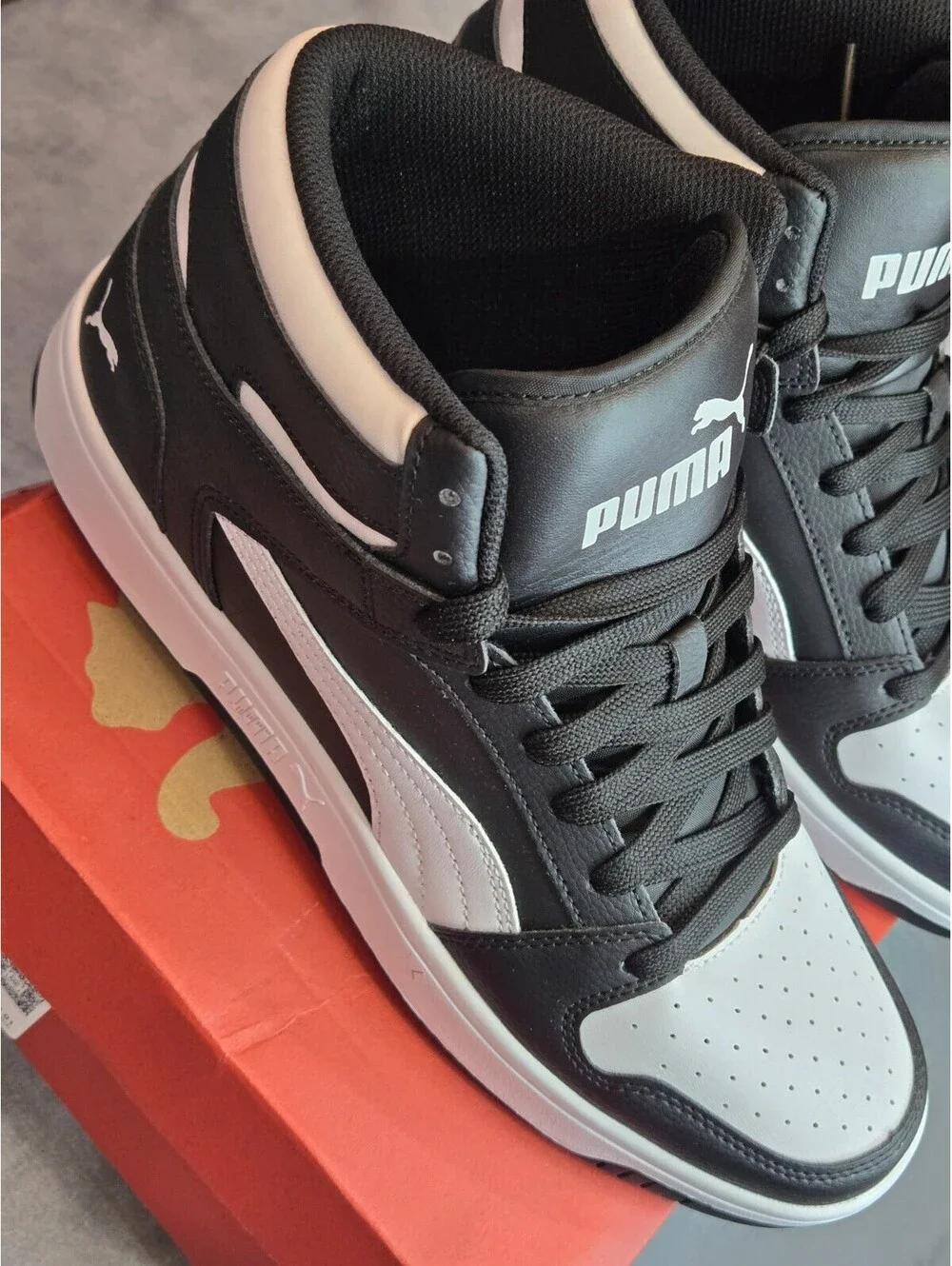 PUMA Rebound LayUp SL - Black / White (369573-01) Men's 10.5 BRAND NEW IN BOX